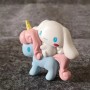 Action Figure personaggio  Cinnamoroll su unicorno della serie Hello Kitty  (5cm)